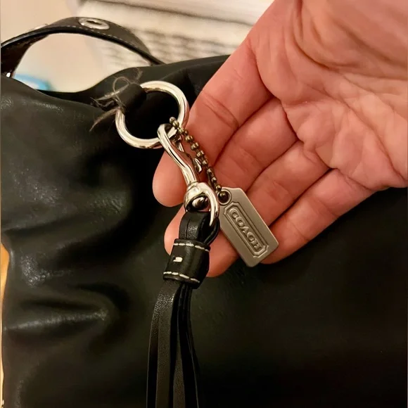 COACH - East West Legacy Handbag F066-1417 - Black Leather (EUC) - Picture 5 of 16